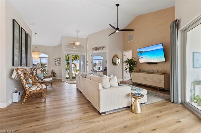 829 Wintergreen CT, Marco Island, FL 34145