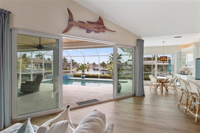 829 Wintergreen CT, Marco Island, FL 34145