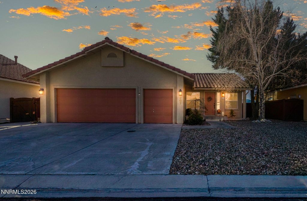207 La Costa Avenue, Dayton, NV 89403