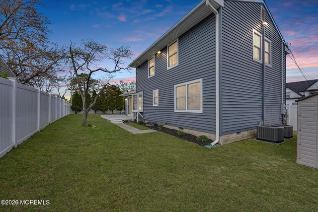 1400 Lawrence Avenue, Toms River, NJ 08757