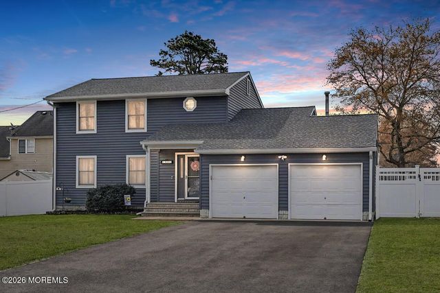 1400 Lawrence Avenue, Toms River, NJ 08757