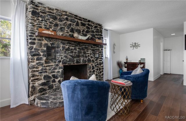 5463 S Withlapopka Drive, Floral City, FL 34436