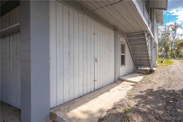 5463 S Withlapopka Drive, Floral City, FL 34436