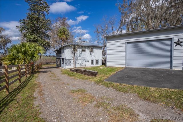 5463 S Withlapopka Drive, Floral City, FL 34436