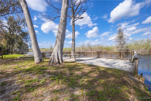 5463 S Withlapopka Drive, Floral City, FL 34436