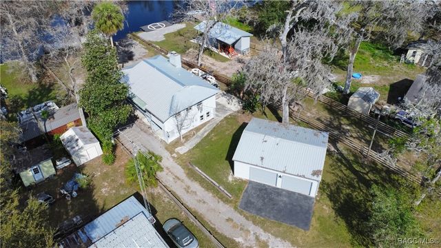5463 S Withlapopka Drive, Floral City, FL 34436