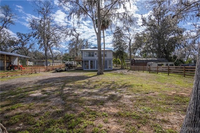 5463 S Withlapopka Drive, Floral City, FL 34436