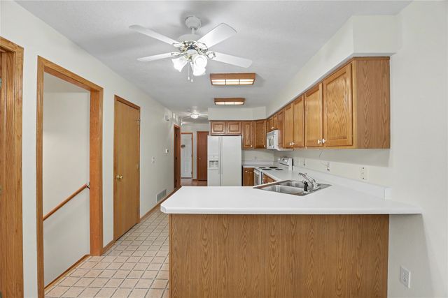 1121 10th Avenue NW, Altoona, IA 50009