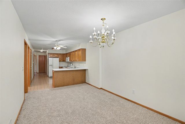 1121 10th Avenue NW, Altoona, IA 50009