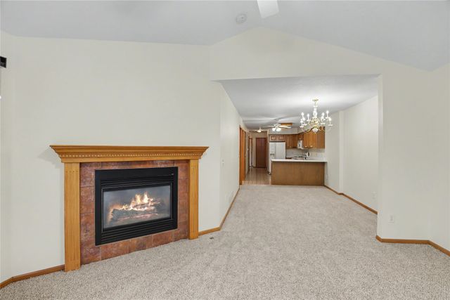 1121 10th Avenue NW, Altoona, IA 50009