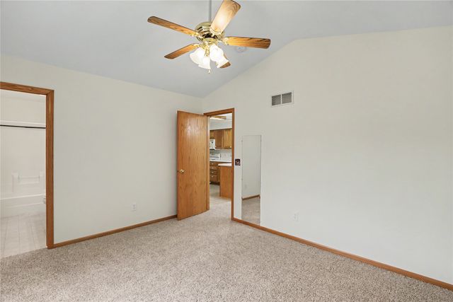 1121 10th Avenue NW, Altoona, IA 50009