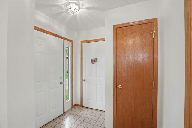 1121 10th Avenue NW, Altoona, IA 50009