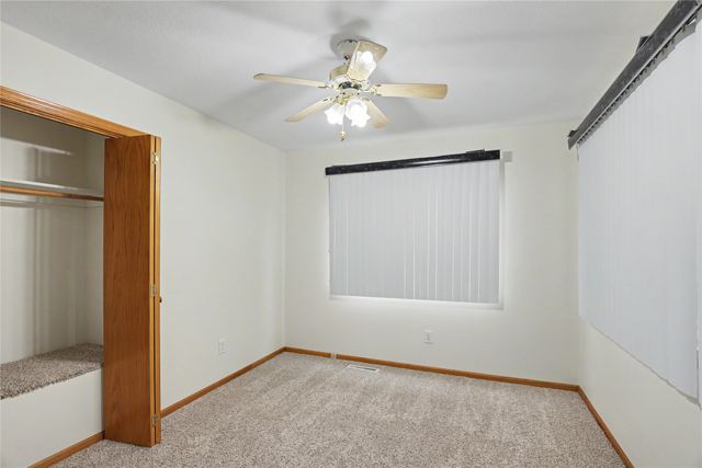 1121 10th Avenue NW, Altoona, IA 50009