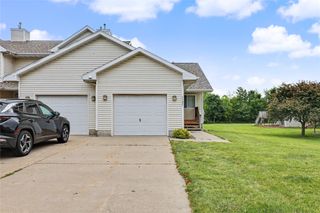 1121 10th Avenue NW, Altoona, IA 50009