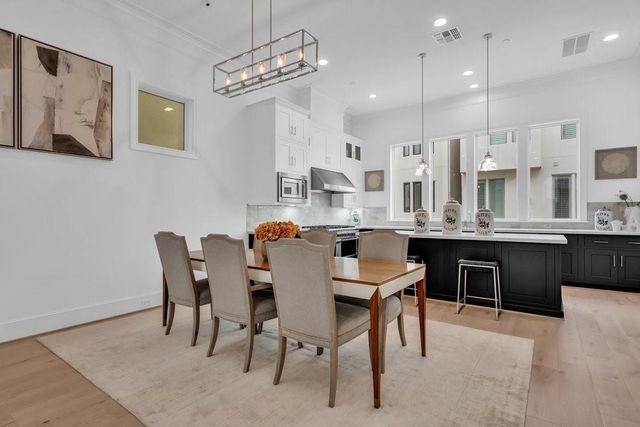 5334 Paseo Caceres Drive, Houston, TX 77007