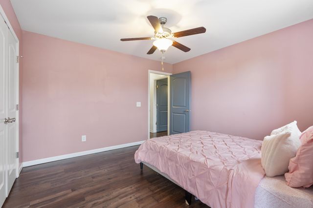 137 Burntash Ln, Hendersonville, TN 37075