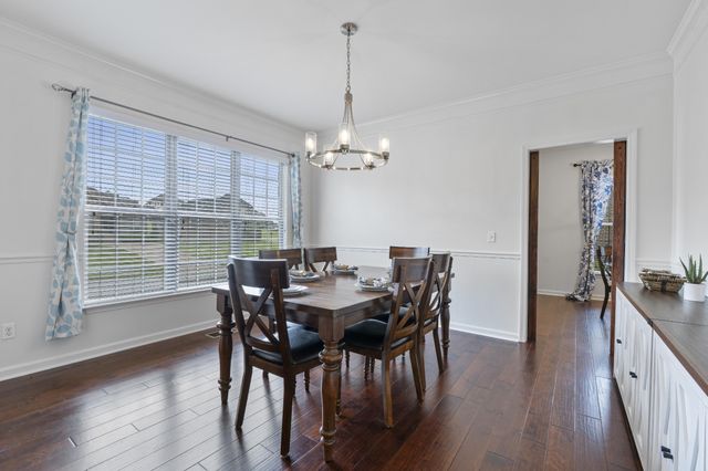 137 Burntash Ln, Hendersonville, TN 37075