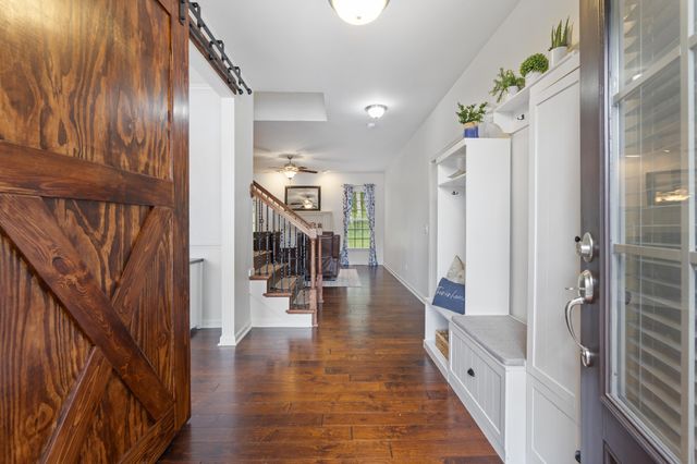 137 Burntash Ln, Hendersonville, TN 37075
