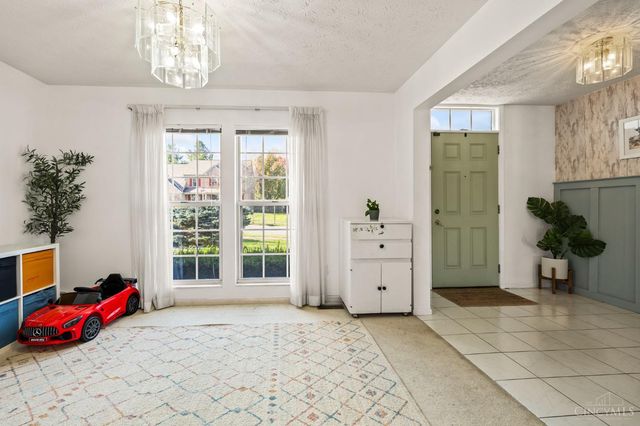 3889 Brockton Drive, Colerain Twp, OH 45251