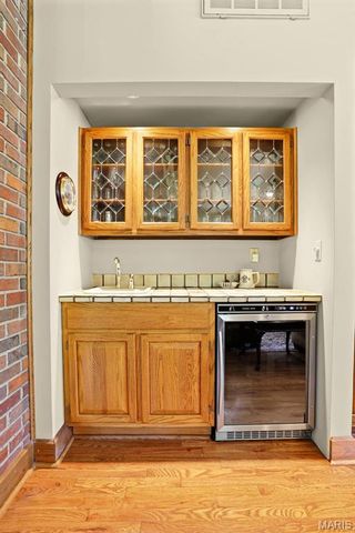 1239 Saint Louis Street, Edwardsville, IL 62025