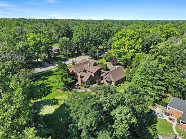 1239 Saint Louis Street, Edwardsville, IL 62025