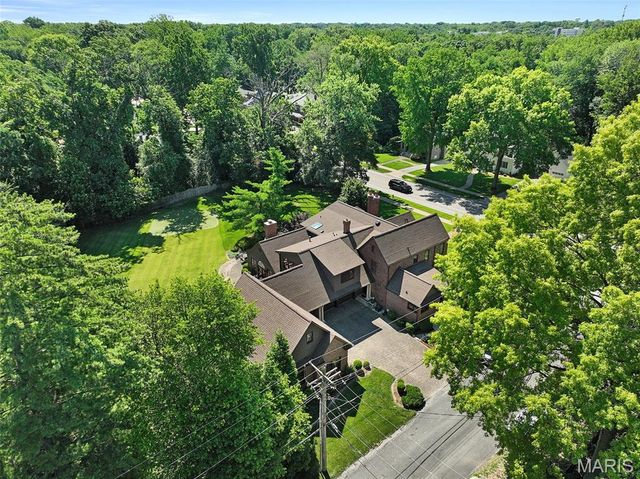 1239 Saint Louis Street, Edwardsville, IL 62025