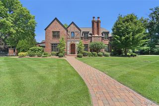 1239 Saint Louis Street, Edwardsville, IL 62025