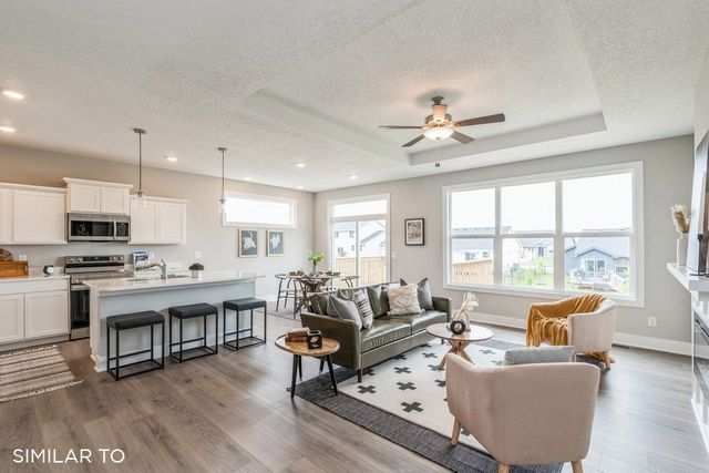 1012 Shady Lane Drive, Norwalk, IA 50211