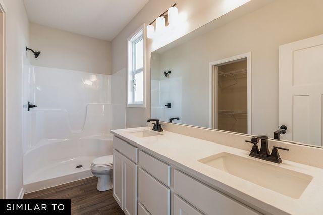 1012 Shady Lane Drive, Norwalk, IA 50211