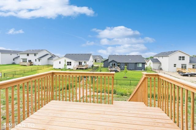 1012 Shady Lane Drive, Norwalk, IA 50211