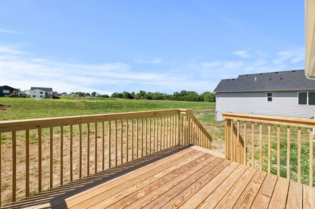 1012 Shady Lane Drive, Norwalk, IA 50211