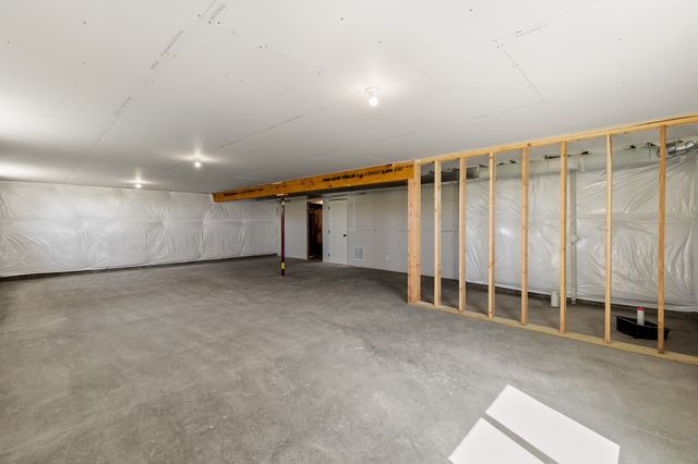 1012 Shady Lane Drive, Norwalk, IA 50211