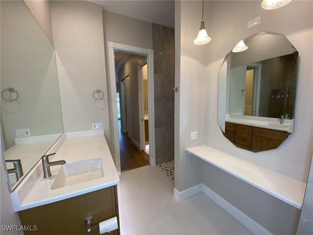 2740 Island Pond LN, Naples, FL 34119