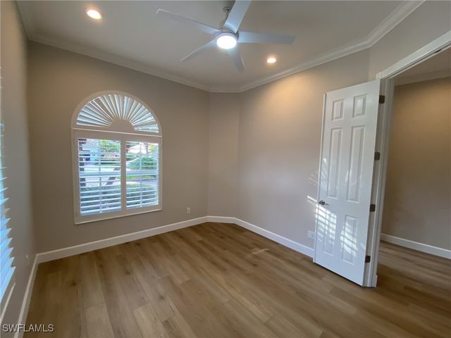 2740 Island Pond LN, Naples, FL 34119