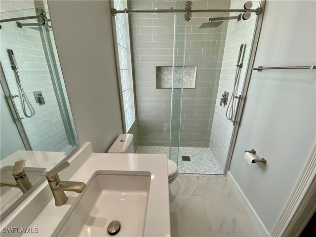 2740 Island Pond LN, Naples, FL 34119