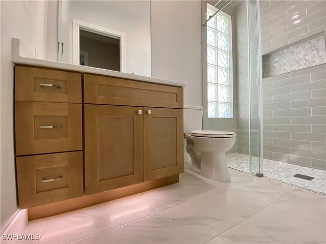 2740 Island Pond LN, Naples, FL 34119