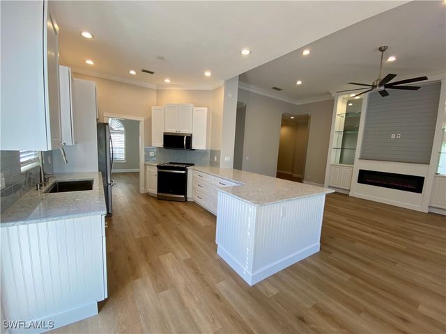 2740 Island Pond LN, Naples, FL 34119