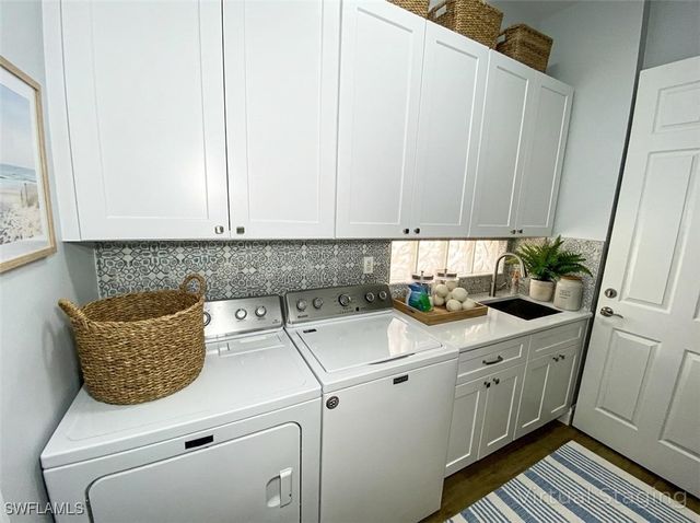 2740 Island Pond LN, Naples, FL 34119