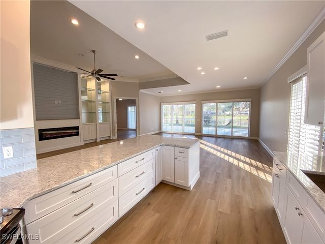 2740 Island Pond LN, Naples, FL 34119