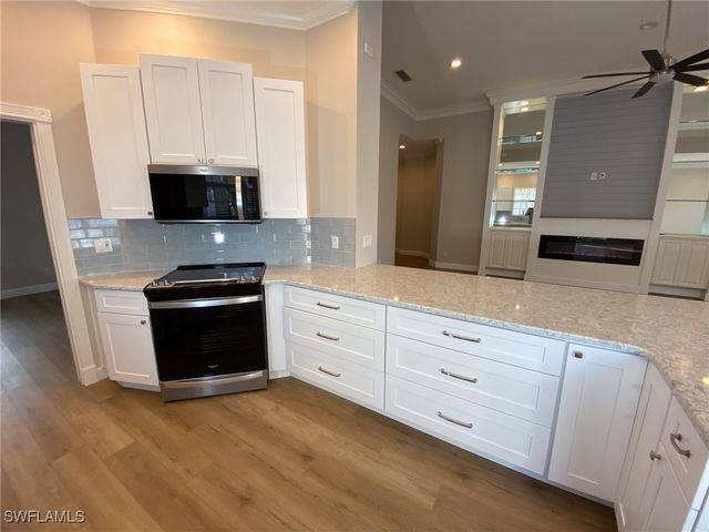 2740 Island Pond LN, Naples, FL 34119