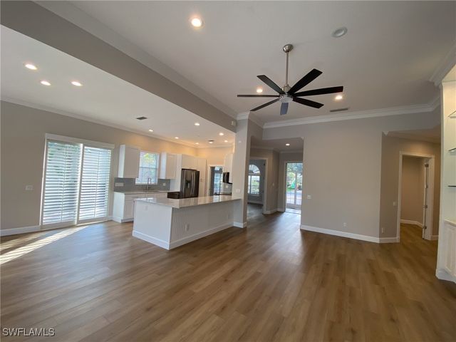 2740 Island Pond LN, Naples, FL 34119