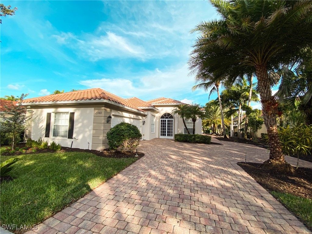 2740 Island Pond LN, Naples, FL 34119