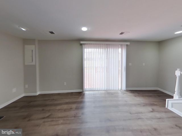 3695 MASTHEAD TRL, Triangle, VA 22172