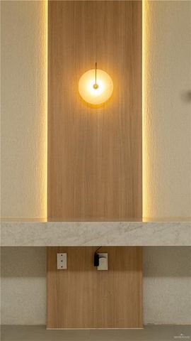 1410 S 7th Avenue, Edinburg, TX 78539