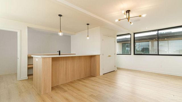 1410 S 7th Avenue, Edinburg, TX 78539