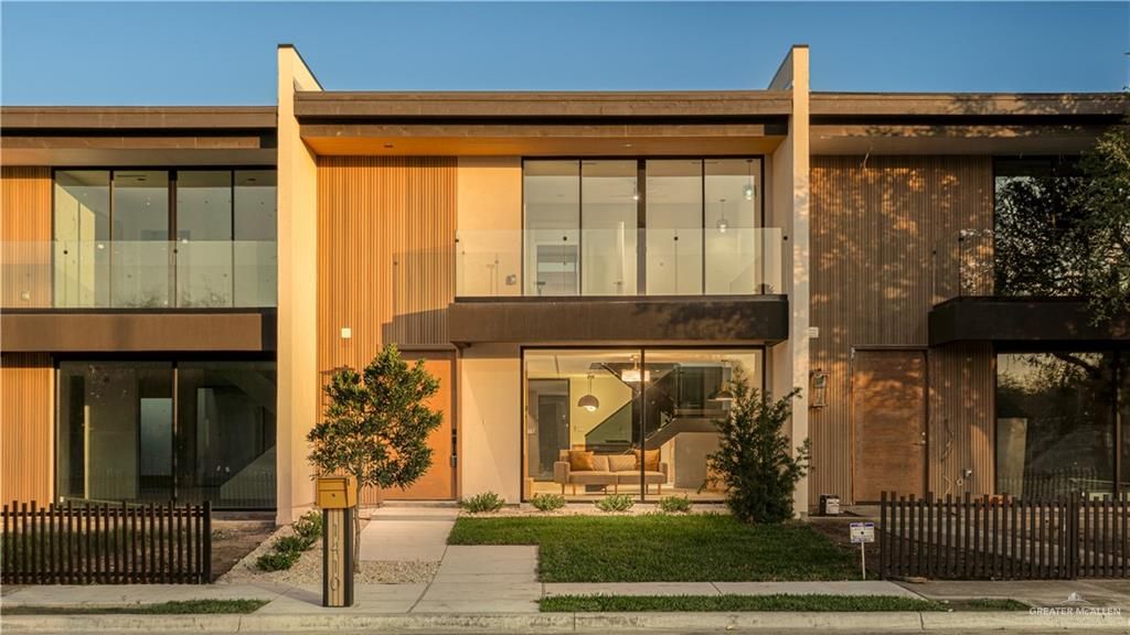 1410 S 7th Avenue, Edinburg, TX 78539