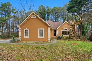 889 Lakeview Road, Grayson, GA 30017