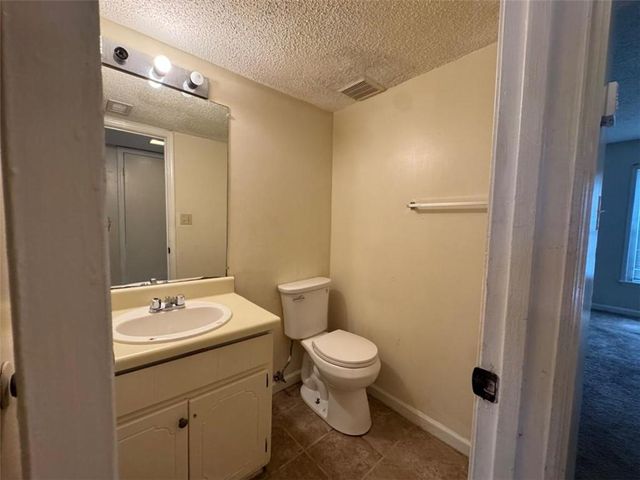 5140 High Point Road 21, Union City, GA 30291
