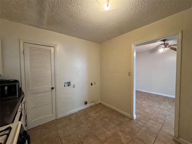 5140 High Point Road 21, Union City, GA 30291