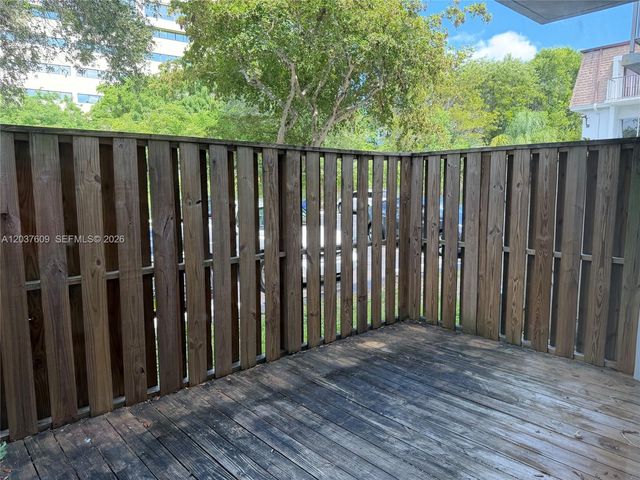 9621 SW 77th Ave 101B, Miami, FL 33156